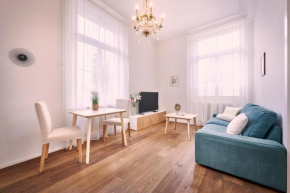 Perfect Location, comfortable & modern